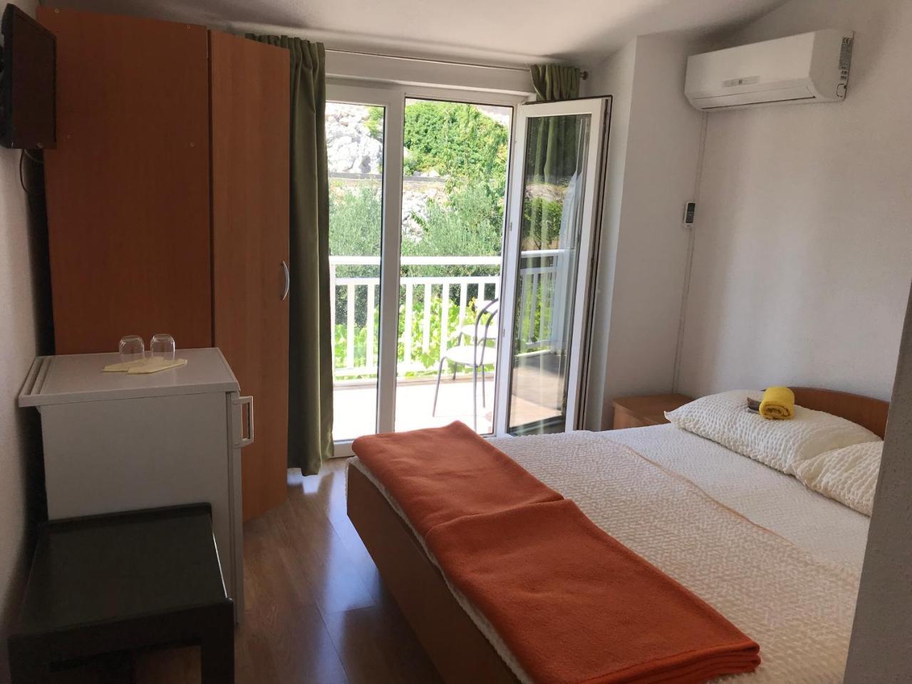 Room Ivana เนอุม ภายนอก รูปภาพ