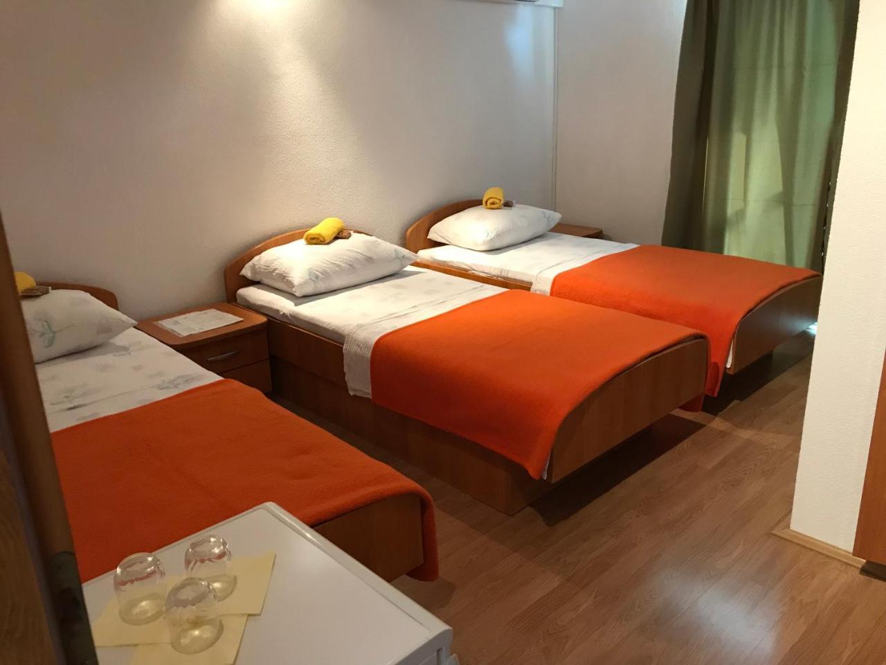 Room Ivana เนอุม ภายนอก รูปภาพ